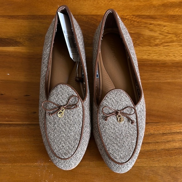 NAUTICA Kelline size 9 Stylish Women's Loafers in Brown‎ and Cream slip on new - Picture 1 of 5